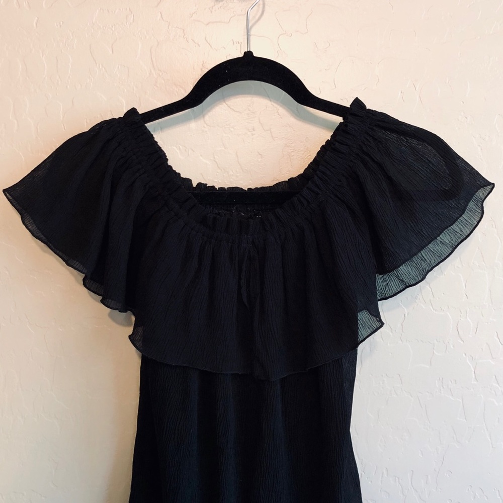 Misguided Dress off the shoulder, flowy black